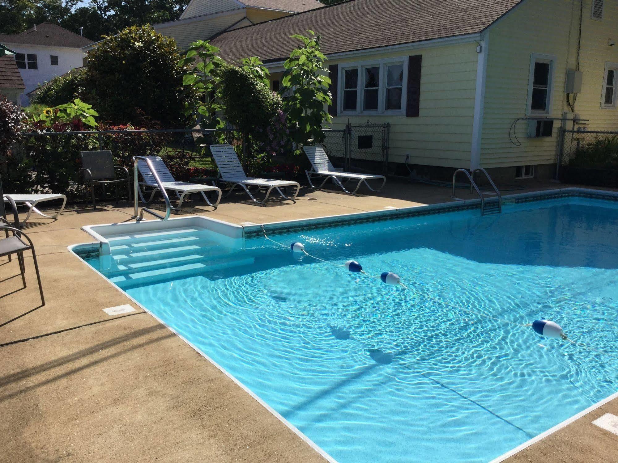 Bay Top Motel Weirs Beach Buitenkant foto