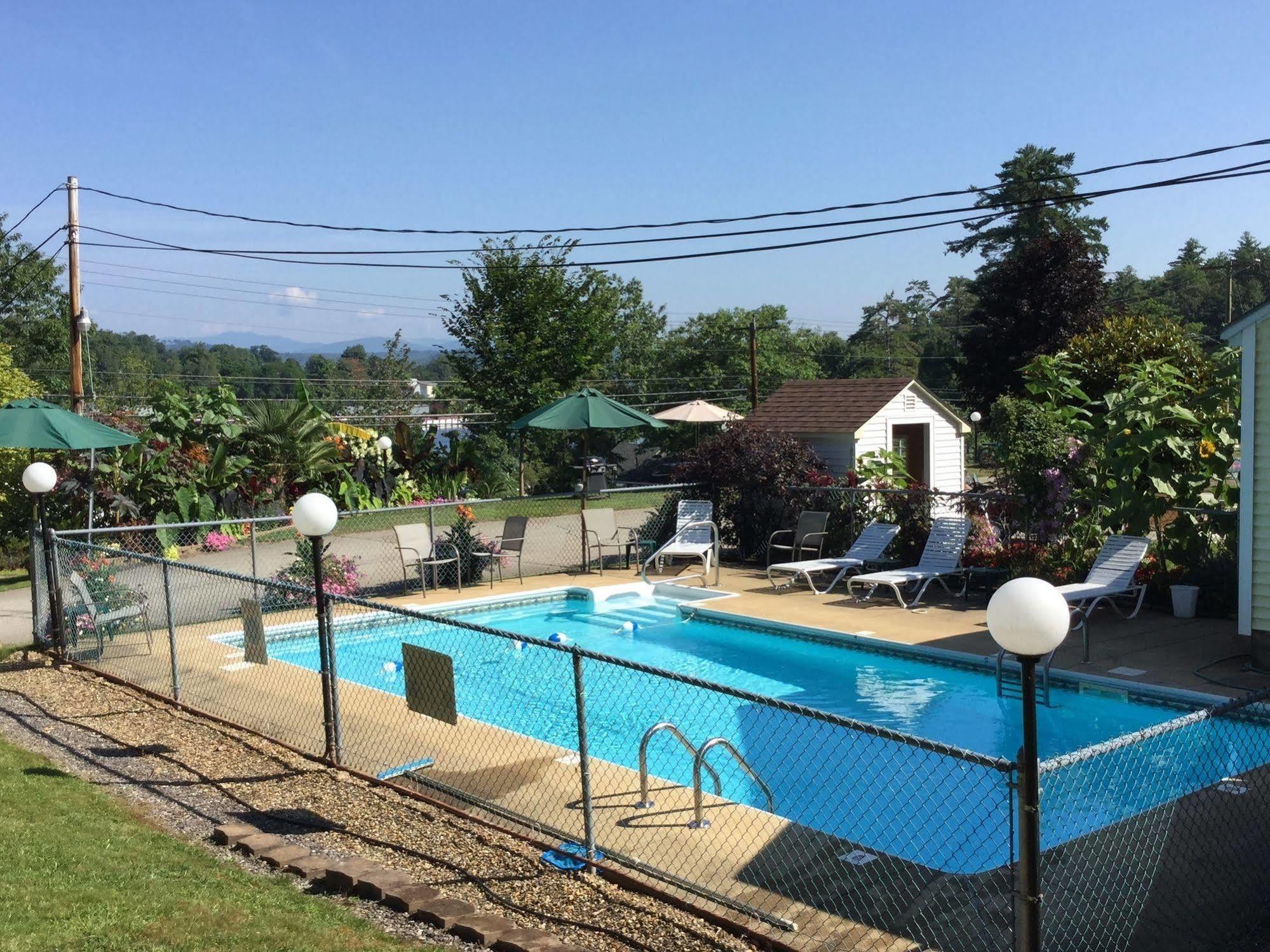 Bay Top Motel Weirs Beach Buitenkant foto